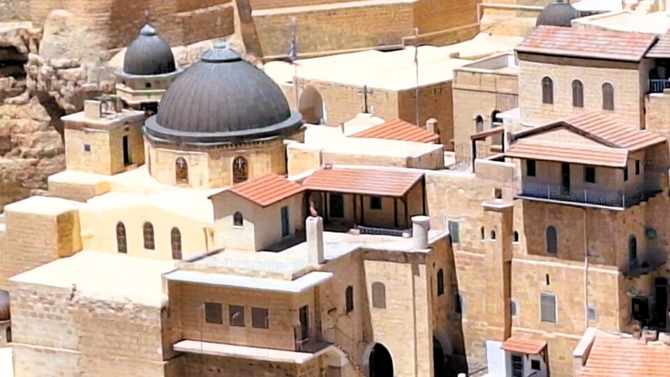 טיול ג'יפים במדבר יהודה: מרסבא, הר מונטאר ובקעת הורקניה